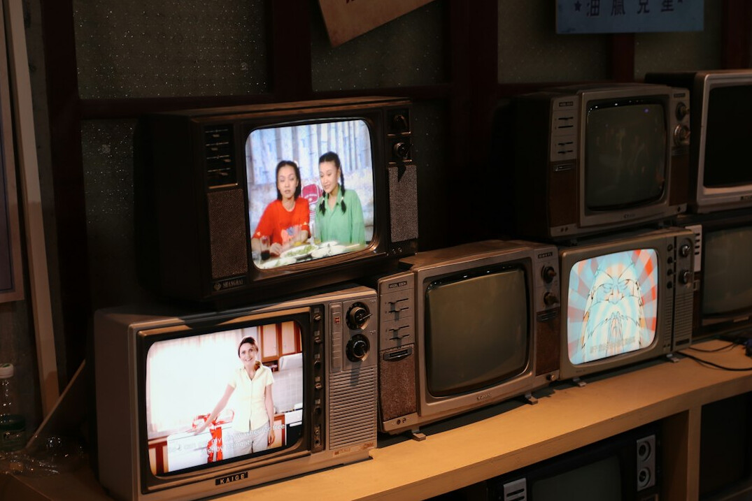 retro tv commercial